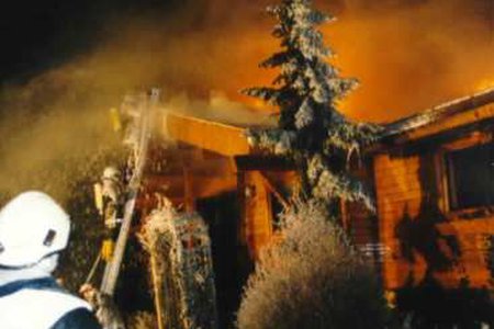 Vollbrand eines Einfamilienhauses im Stadtteil Perjen