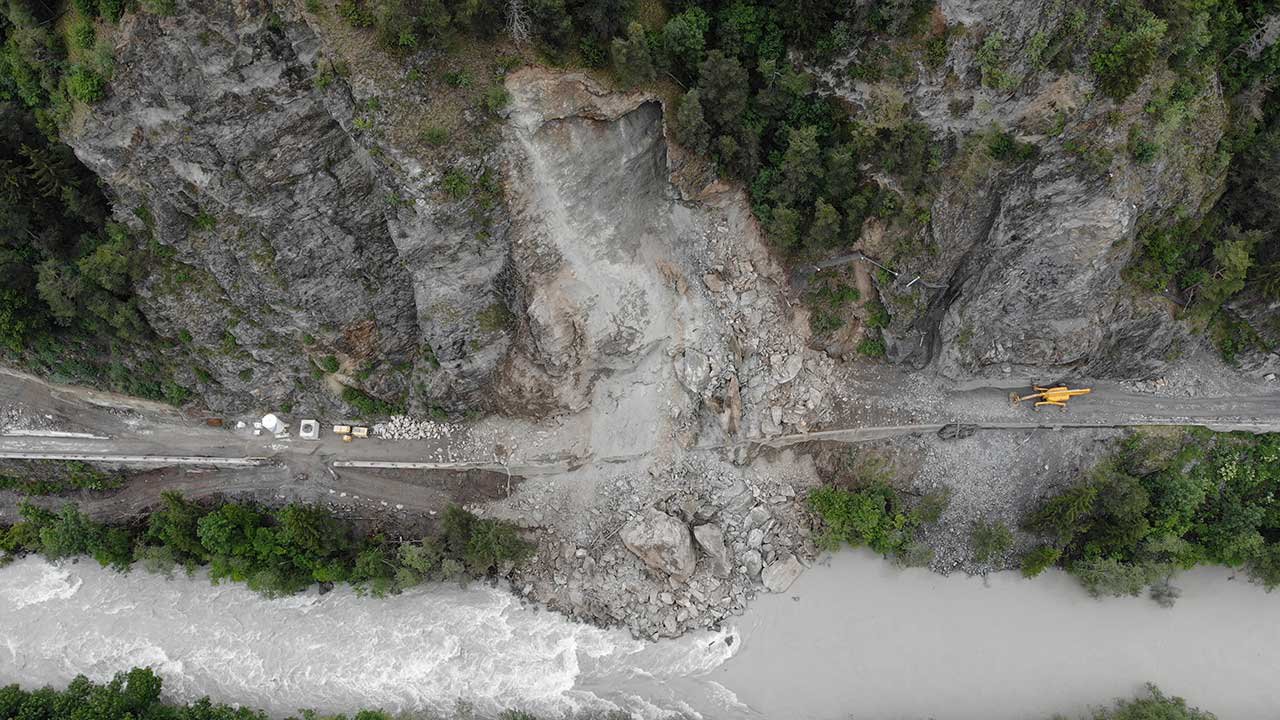 felssturz-baustelle-schlossgalerie-01.jpg