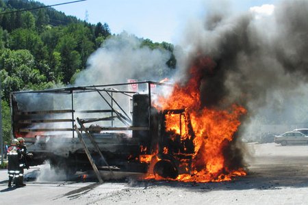 LKW-Brand in Bruggen