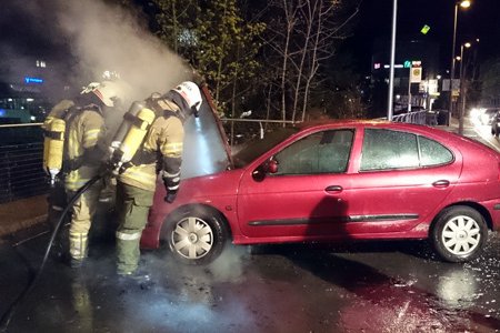 KFZ-Brand in Landeck, Fahrzeug wurde rasch gelöscht