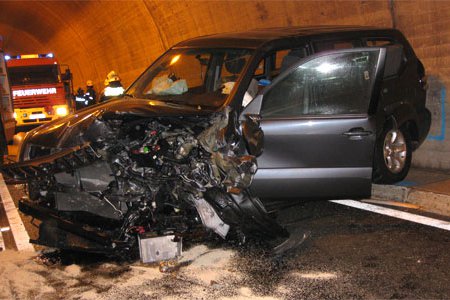 Verkehrsunfall auf der S16 in der Lötzgalerie