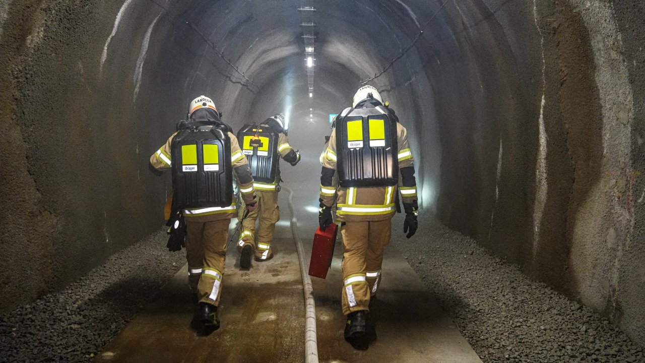 Tunnelübung - Perjen Tunnel, (c) Feuerwehr Landeck (6).jpg