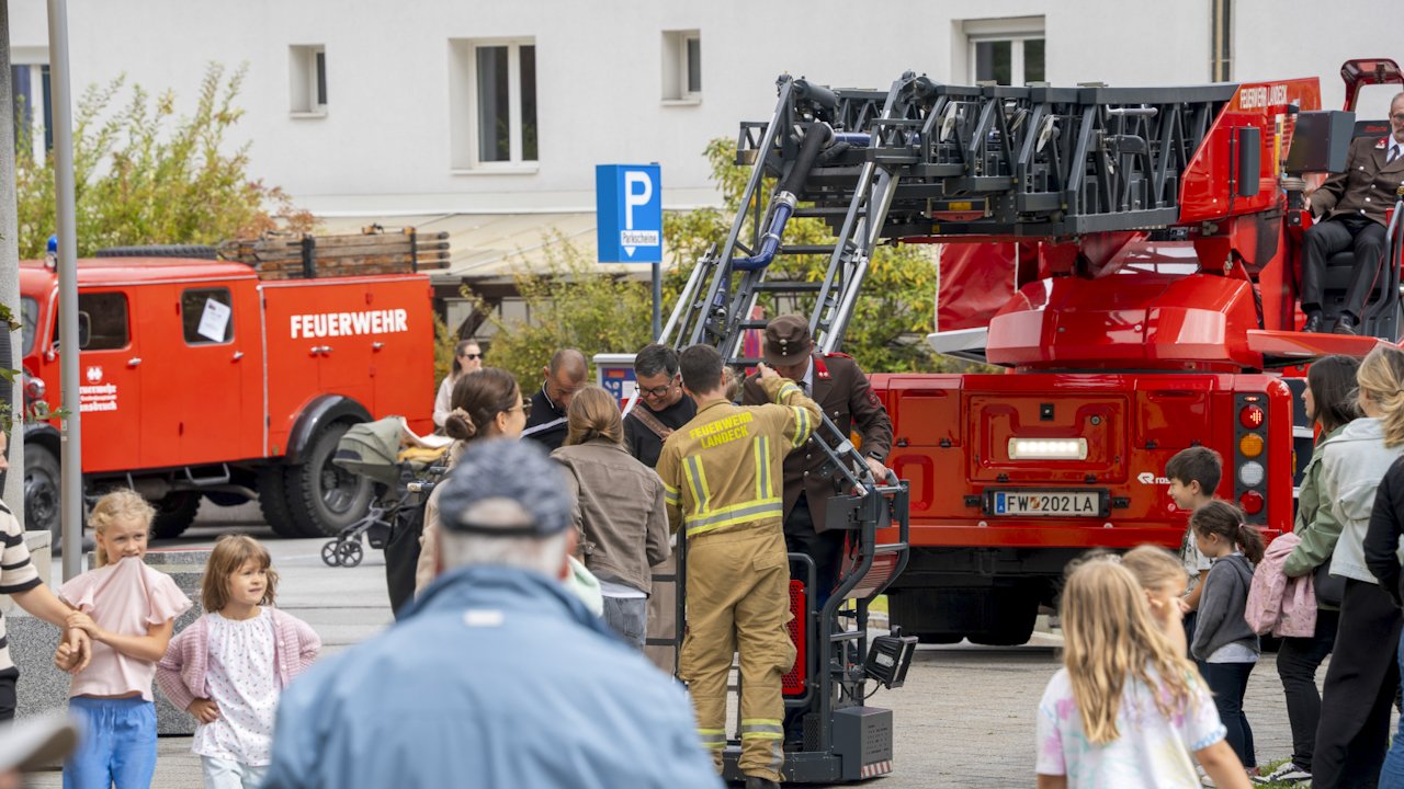 Tag der offenen Tür - 150 Jahre Feuerwehr Landeck (4).jpg