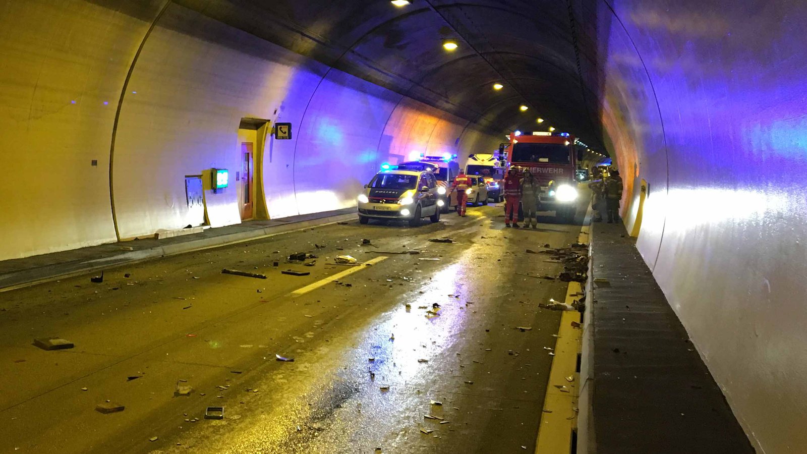 VU-Strenger_Tunnel_LKW14.jpg
