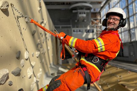 Flughelfertraining im „Bergwacht Zentrum für Sicherheit und Ausbildung“
