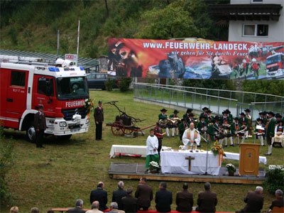 Fahrzeugsegnung und "Tag der offenen Tür"