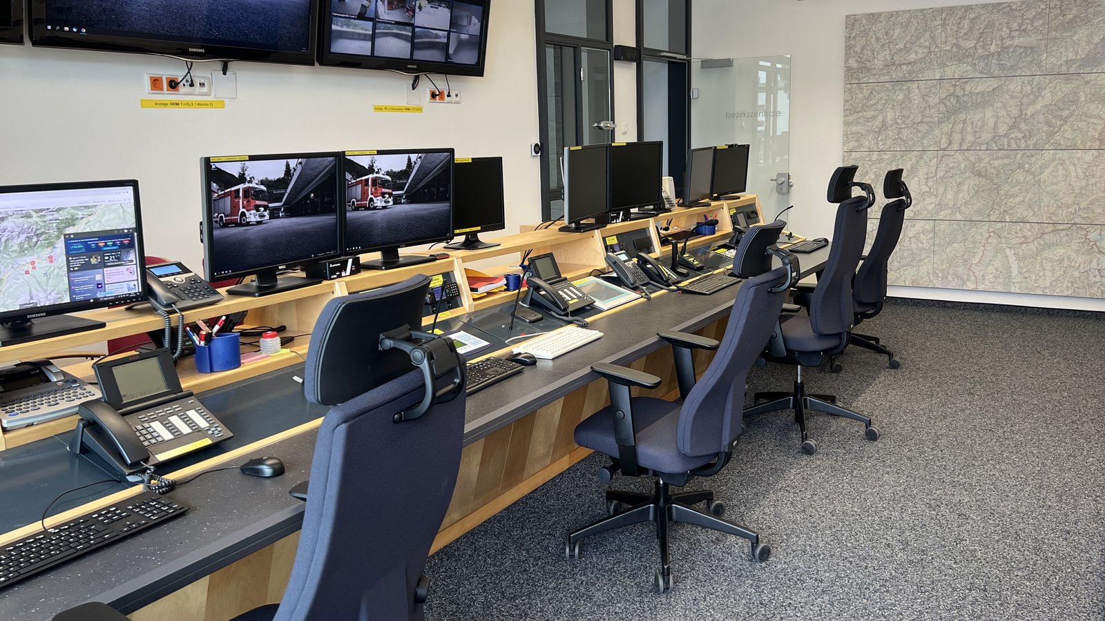 Bezirkszentrale Landeck<br> <h3 style="color: white;"> im Einsatz für den BFV Landeck</h3>