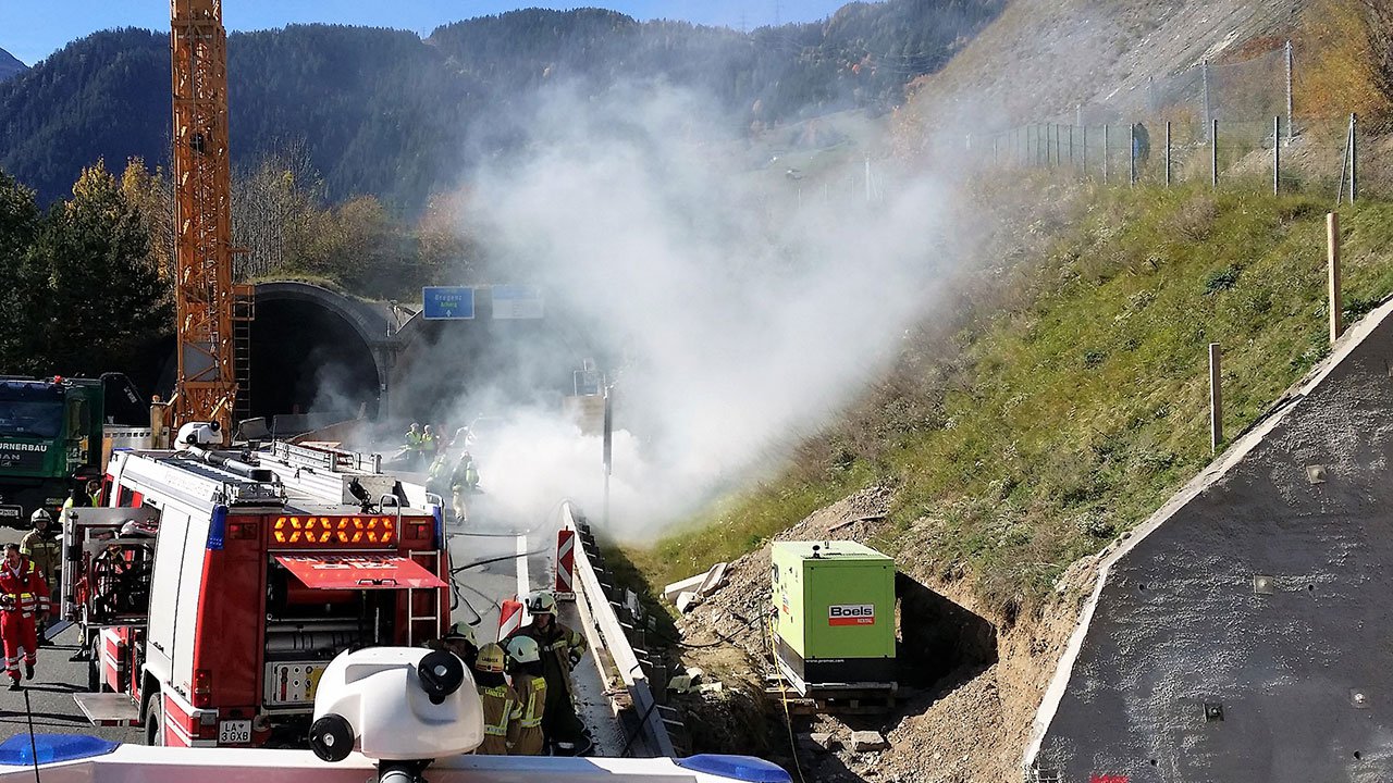 PKW-Brand_Elektrofahrzeug12.jpg
