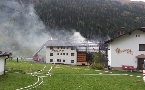schnann_wirtschaftsgebaeude-3.jpg