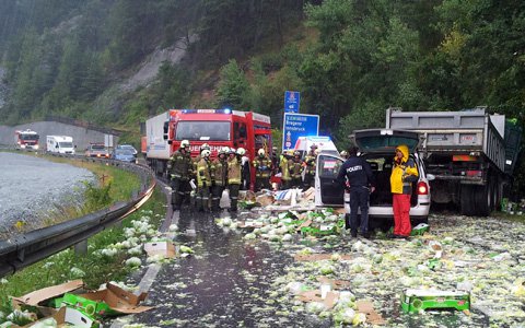 lkw-unfall_runser-au2.jpg