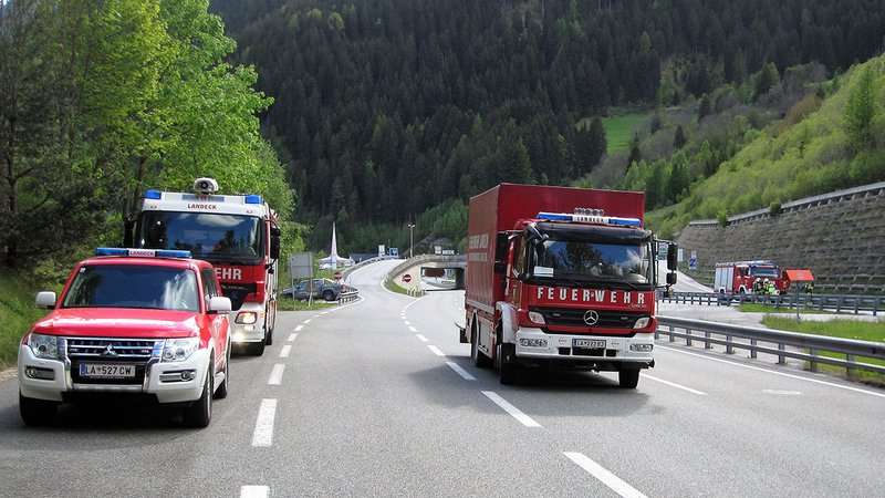 Tunnelübung im Pianner Tunnel - die FF Landeck übt den Ernstfall