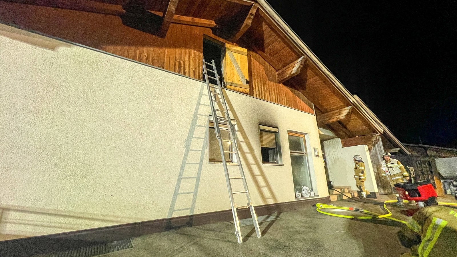 Wohnungsbrand in Fließ, (c) Feuerwehr Landeck (3).jpg