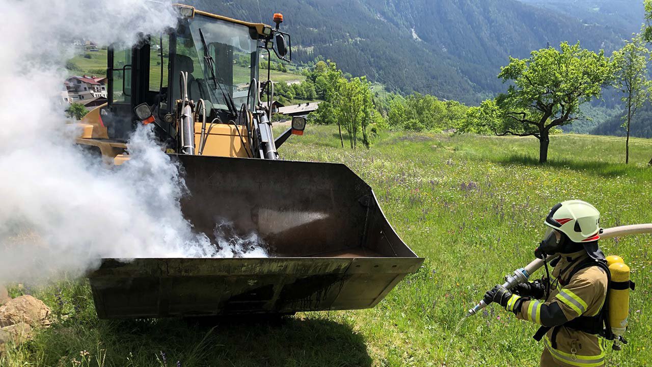 gebaeudebrand-in-fliess-12.jpg