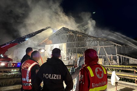 Großbrand auf Bauernhof in Nauders