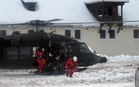 Flugübung für die Feuerwehr Landeck in der Pontlatzkaserne