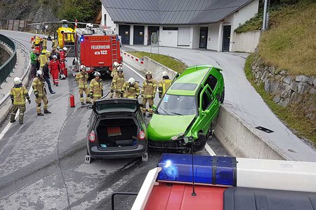 Verkehrunfall bei Pians mit 2 Verletzten