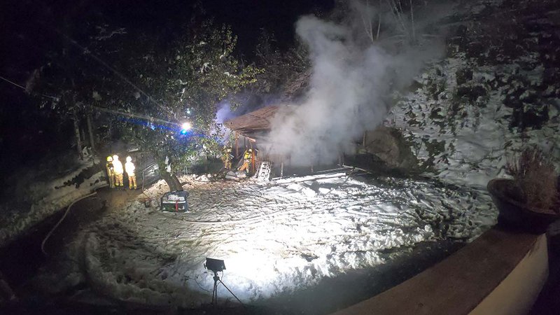 Wirtschaftsschuppen stand in Vollbrand