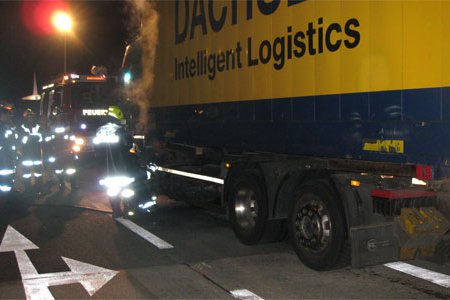 Glück bei einem LKW-Brand auf der Arlbergschnellstraße/S16