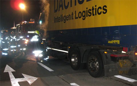 Glück bei einem LKW-Brand auf der Arlbergschnellstraße/S16