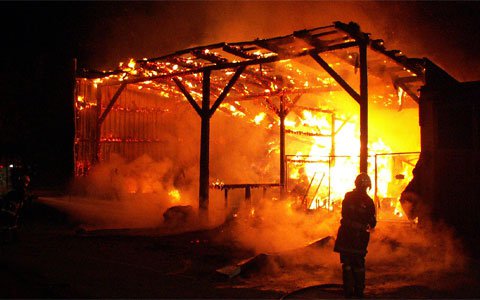 Brand einer Lagerhalle in der Fließerau