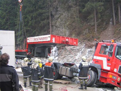 LKW Bergung beim Kraftwerk Wiesberg