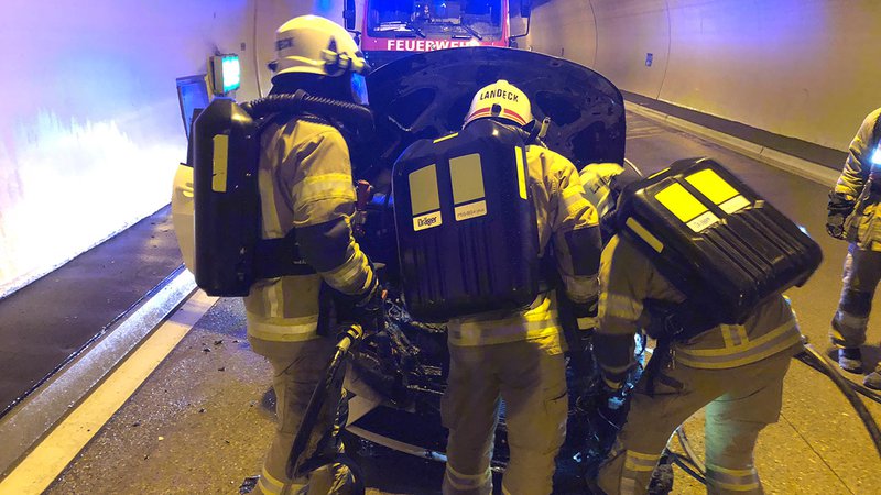Fahrzeugbrand im Strenger Tunnel