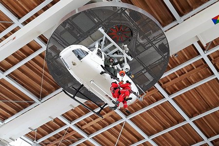 Landecker Feuerwehr-Flughelfer in Bad Tölz (D) auf Ausbildung