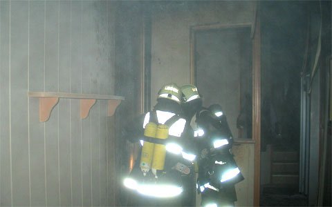 Sofa in Zirkuswagen geriet in Brand