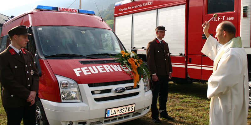 Fahrzeugsegnung und "Tag der offenen Tür"