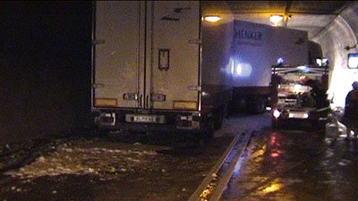 Schwerer Verkehrsunfall im Perjentunnel