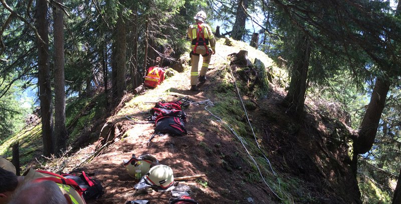 Blitzschlag führte zu Waldbrand oberhalb von Kappl