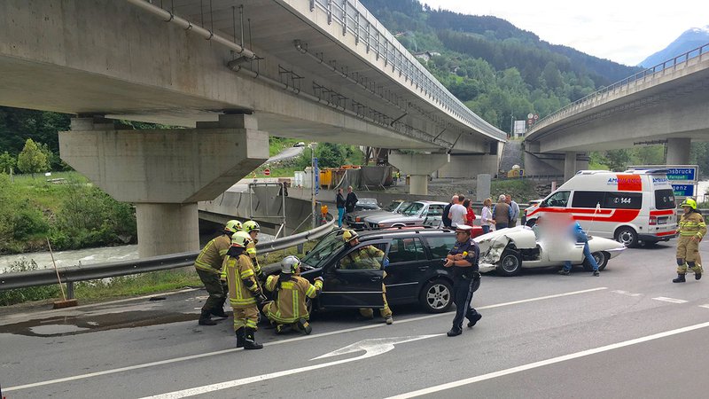 Schwerer Verkehrsunfall im Bereich Landeck-West