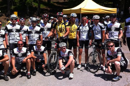 Eine sportliche Abordnung der FF Landeck bei der PETO-Bike-Rundfahrt