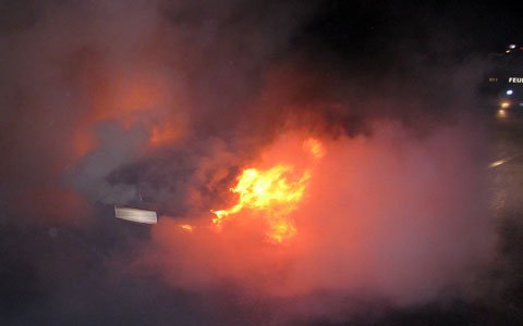 Brand eines PKWs beim Westportal des Perjentunnels
