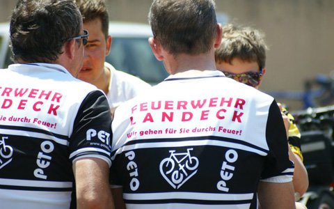 Eine sportliche Abordnung der FF Landeck bei der PETO-Bike-Rundfahrt