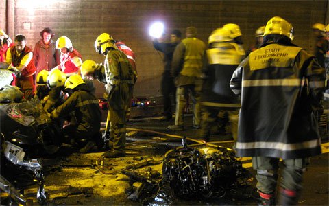 Verkehrsunfall auf der S16 in der Lötzgalerie