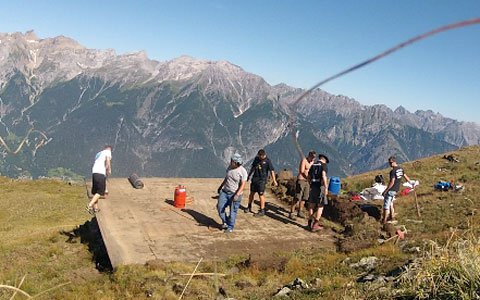 Schutzunterstand und Gipfelkreuz auf dem Thial wird saniert