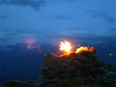herz-jesu-feuer2.jpg