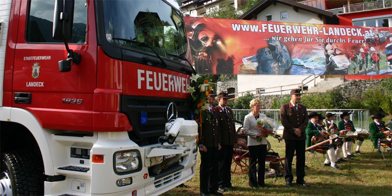 Fahrzeugsegnung und "Tag der offenen Tür"