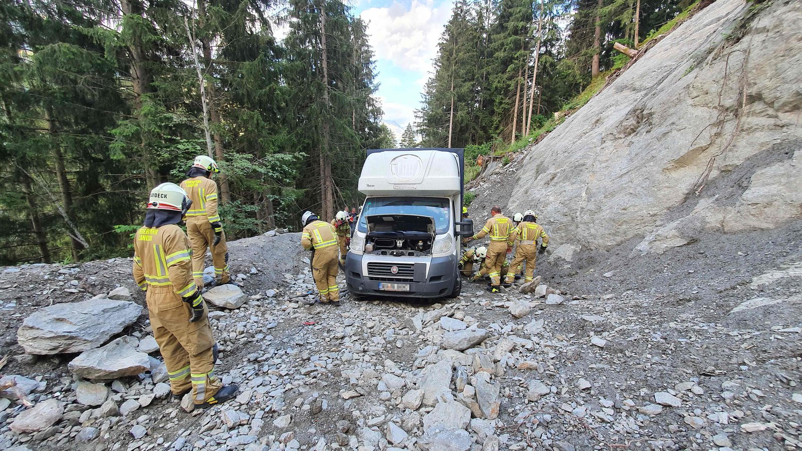 Fahrzeugbergung_Sandkasten-13.jpg