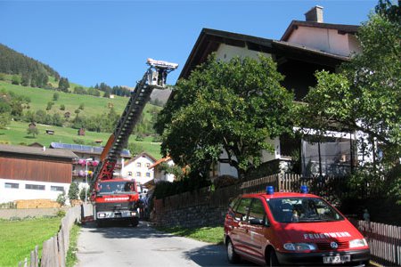 Hilfeleistung bei Personenbergung in Fließ