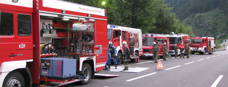 Gefahrenstoffübung im Pianner Tunnel