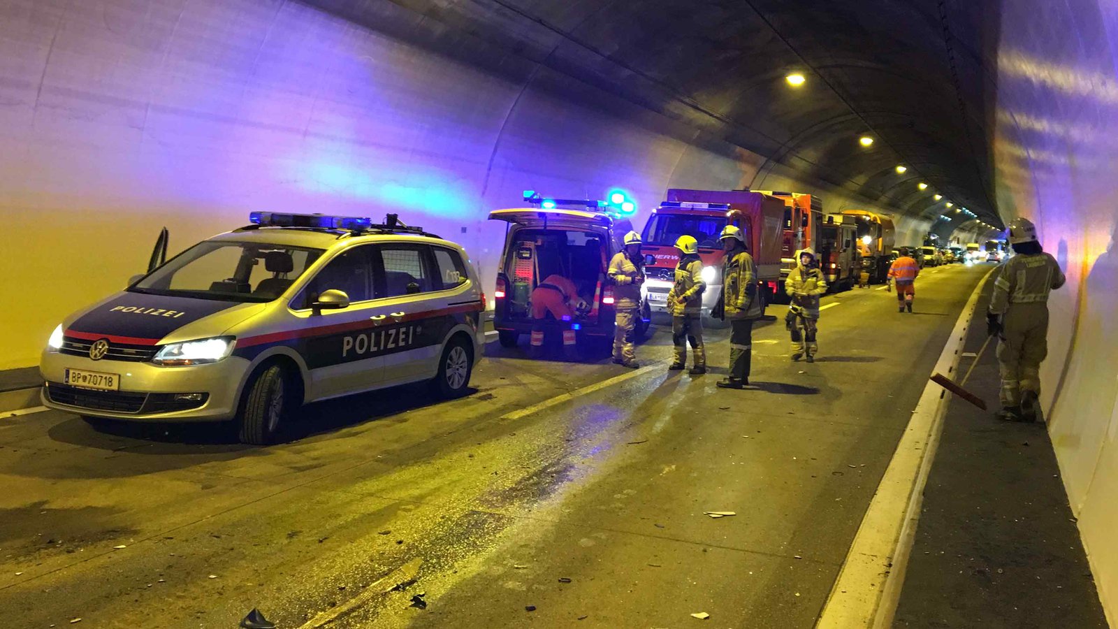 VU-Strenger_Tunnel_LKW11.jpg