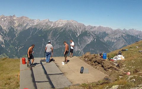 Schutzunterstand und Gipfelkreuz auf dem Thial wird saniert