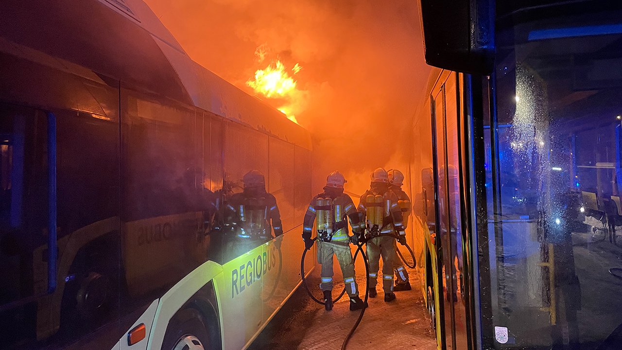 Brand-Bus-12.jpg