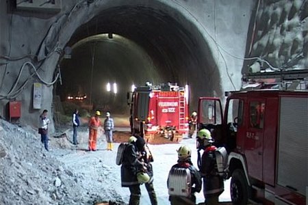 Brand eines Baggers im Strengener Tunnel